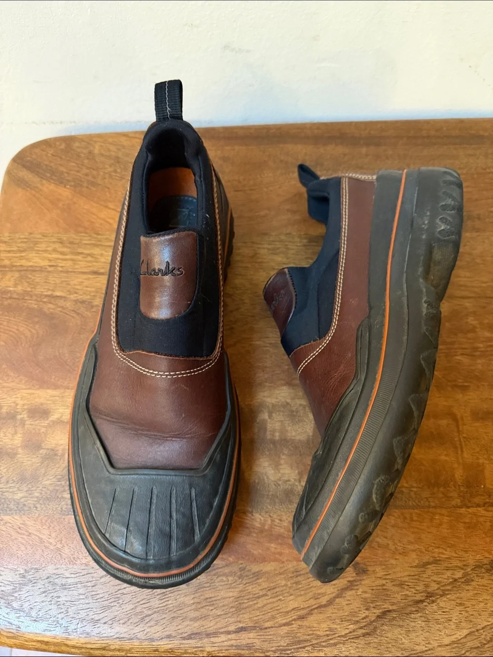 Vintage Clarks Muckers Waterproof Slip-on Duck Shoes Size 7